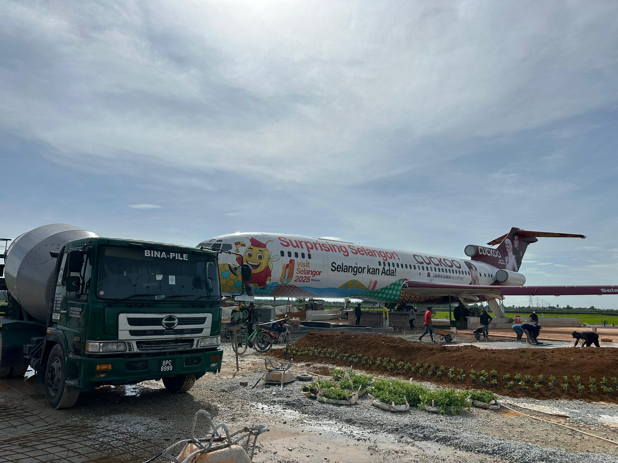 Kapal Terbang, Sekinchan